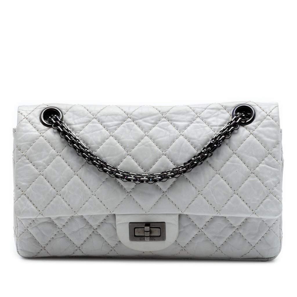 Chanel Quilted Aged Calfskin Reissue 2.55 Double Flap 225 White Leather Very good condition - Front View