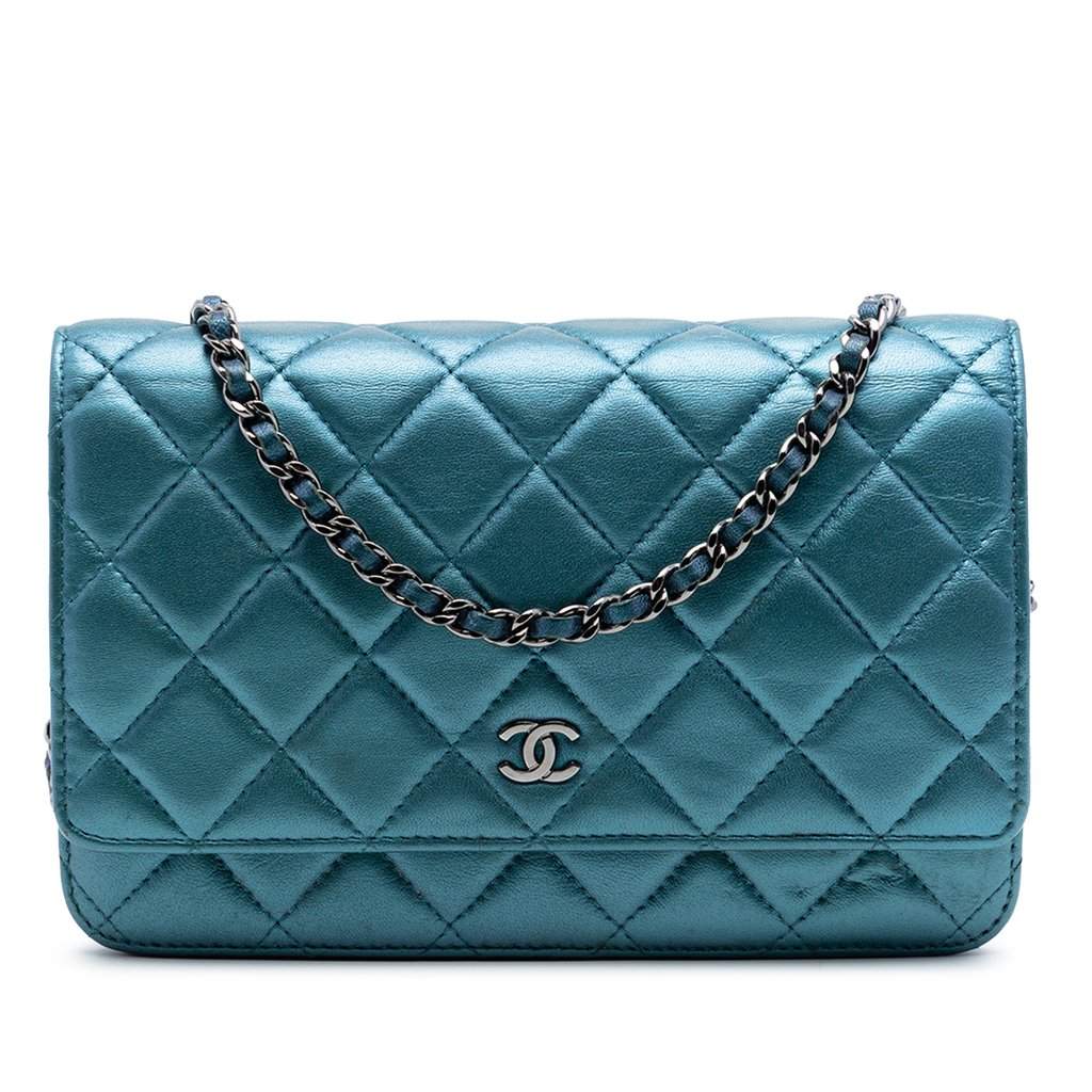 Chanel CC Quilted Metallic Lambskin Wallet On Chain Blue Leather Very good condition - Front View