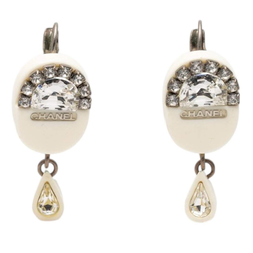 Chanel Resin Strass Rain Drop Clip On Earrings White Plastic Very good condition - Front View