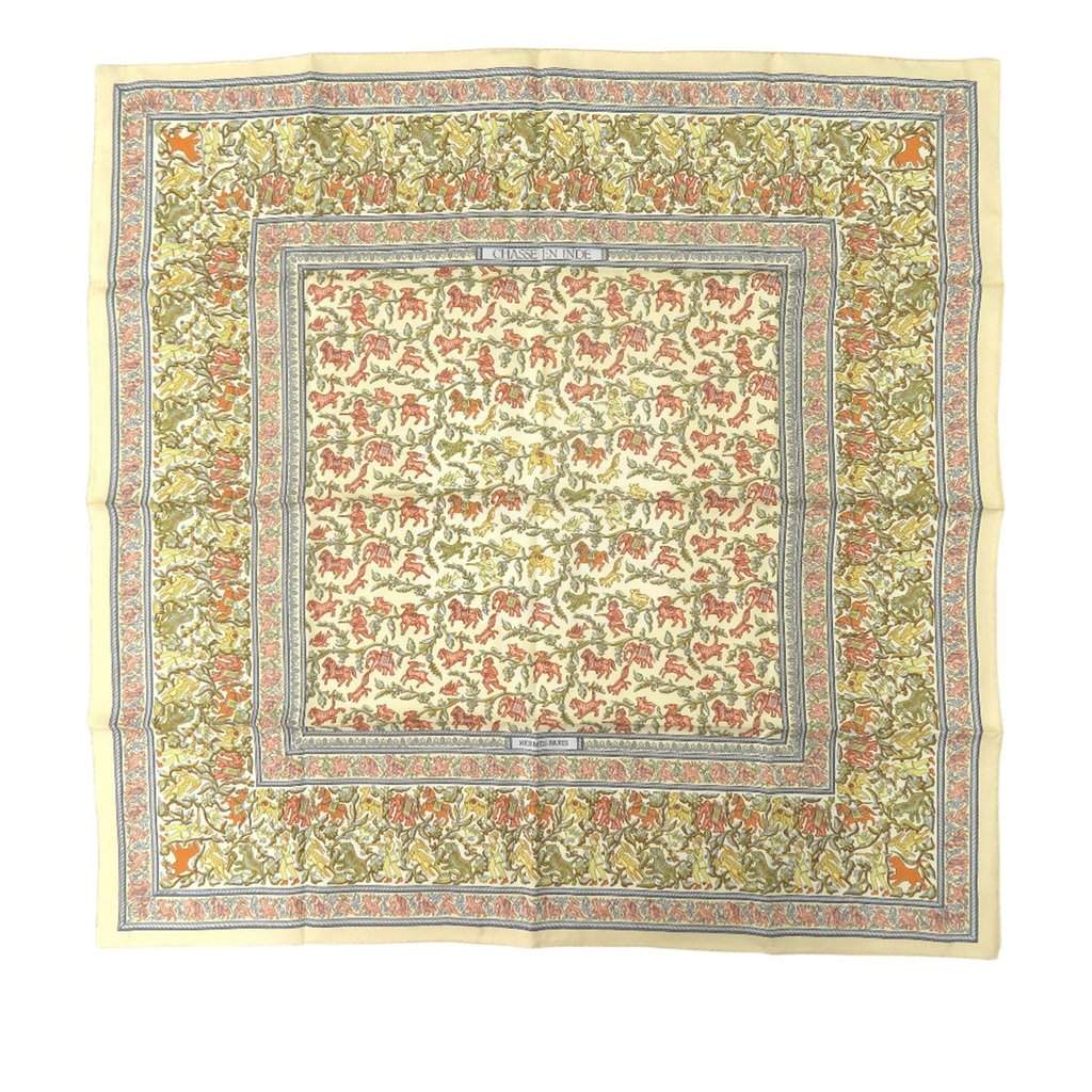 Hermès Chasse En Inde Silk Scarf 90 Yellow Very good condition - Front View