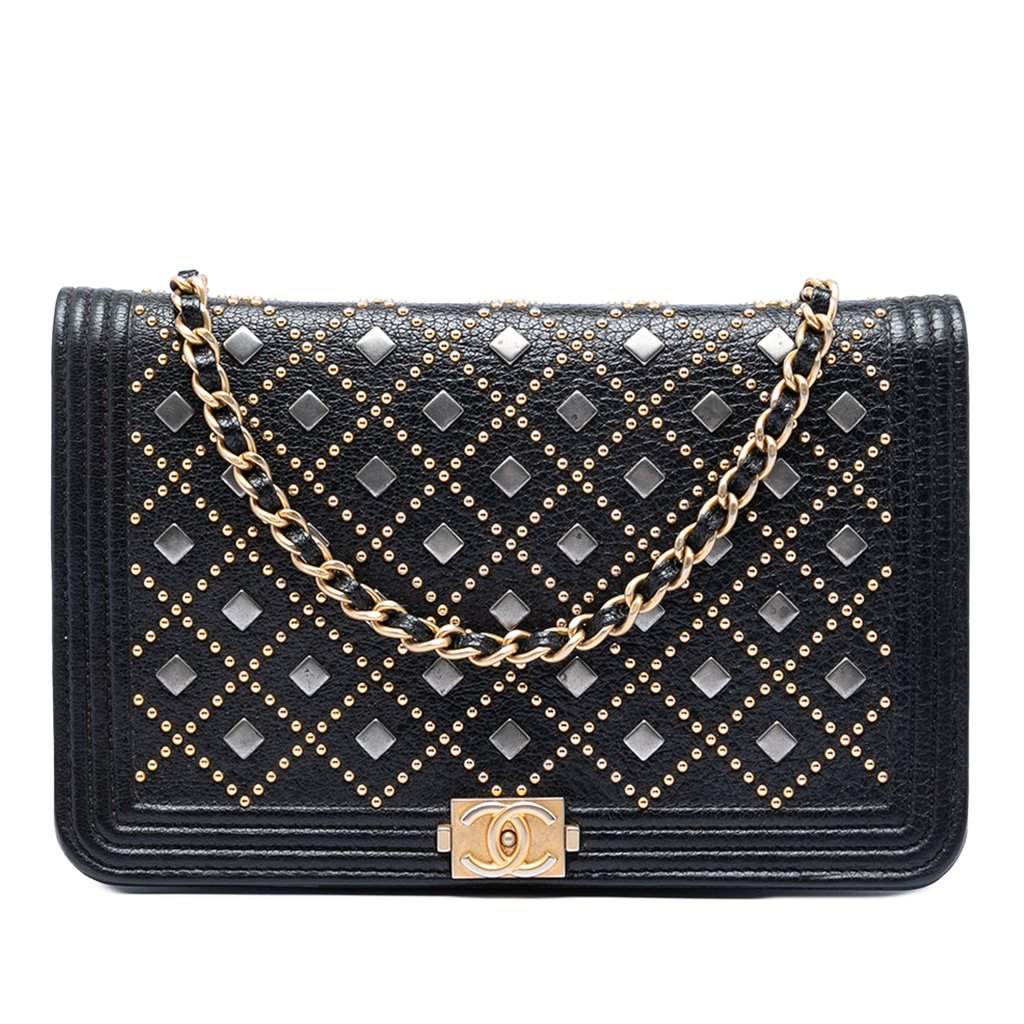 Chanel Studded Grained Calfskin Boy Wallet On Chain Black Leather Very good condition - Front View