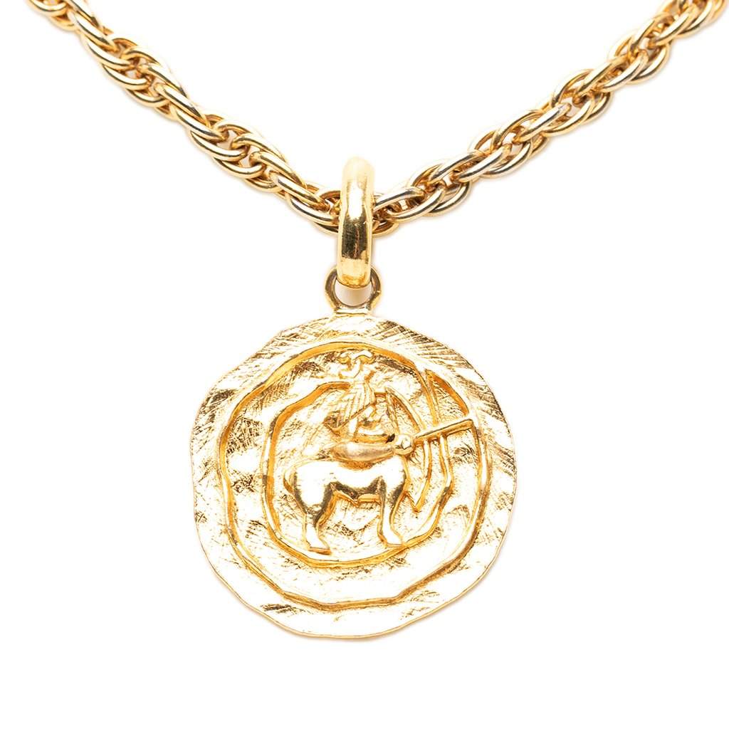 Chanel CC Gold Plated Centaur Medallion Pendant Necklace Gold Metal Very good condition - Front View