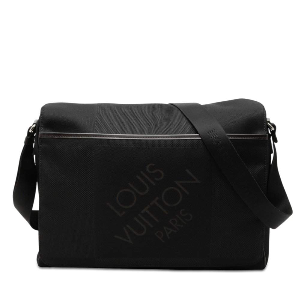 Louis Vuitton Damier Geant Messenger Bag Black Very good condition - Front View
