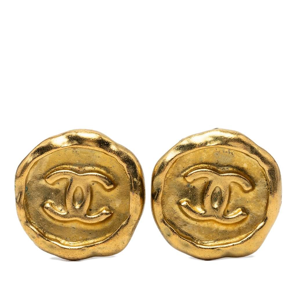 Chanel CC Gold Plated Round Clip On Earrings Gold Metal Very good condition - Front View
