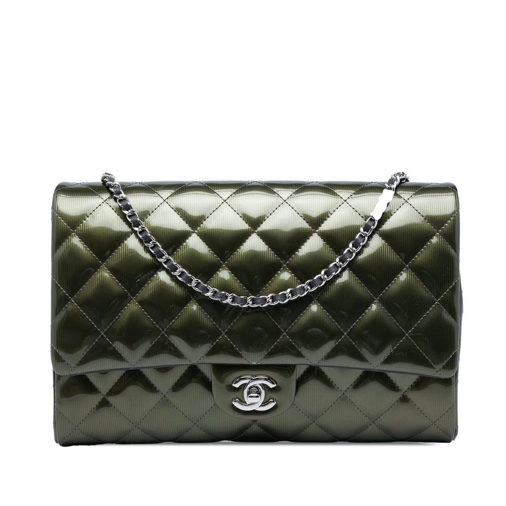 Chanel Quilted Striated Metallic Patent Clutch with Chain Green Leather Very good - Front View