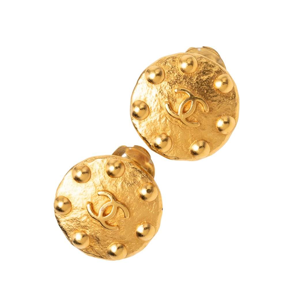 Chanel CC Gold Plated Round Clip On Earrings Gold Metal Very good condition - Front View