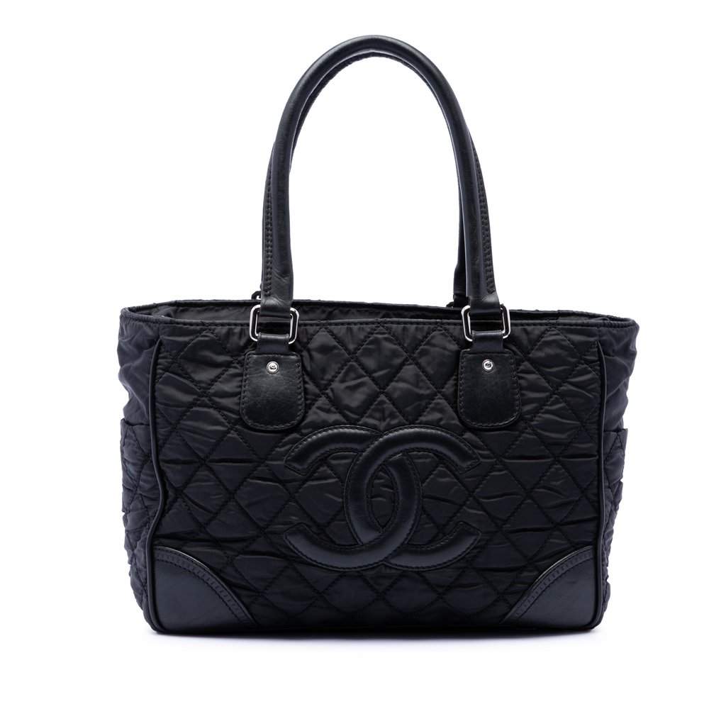 Chanel Paris New York Quilted Nylon Tote Black Very good condition - Front View