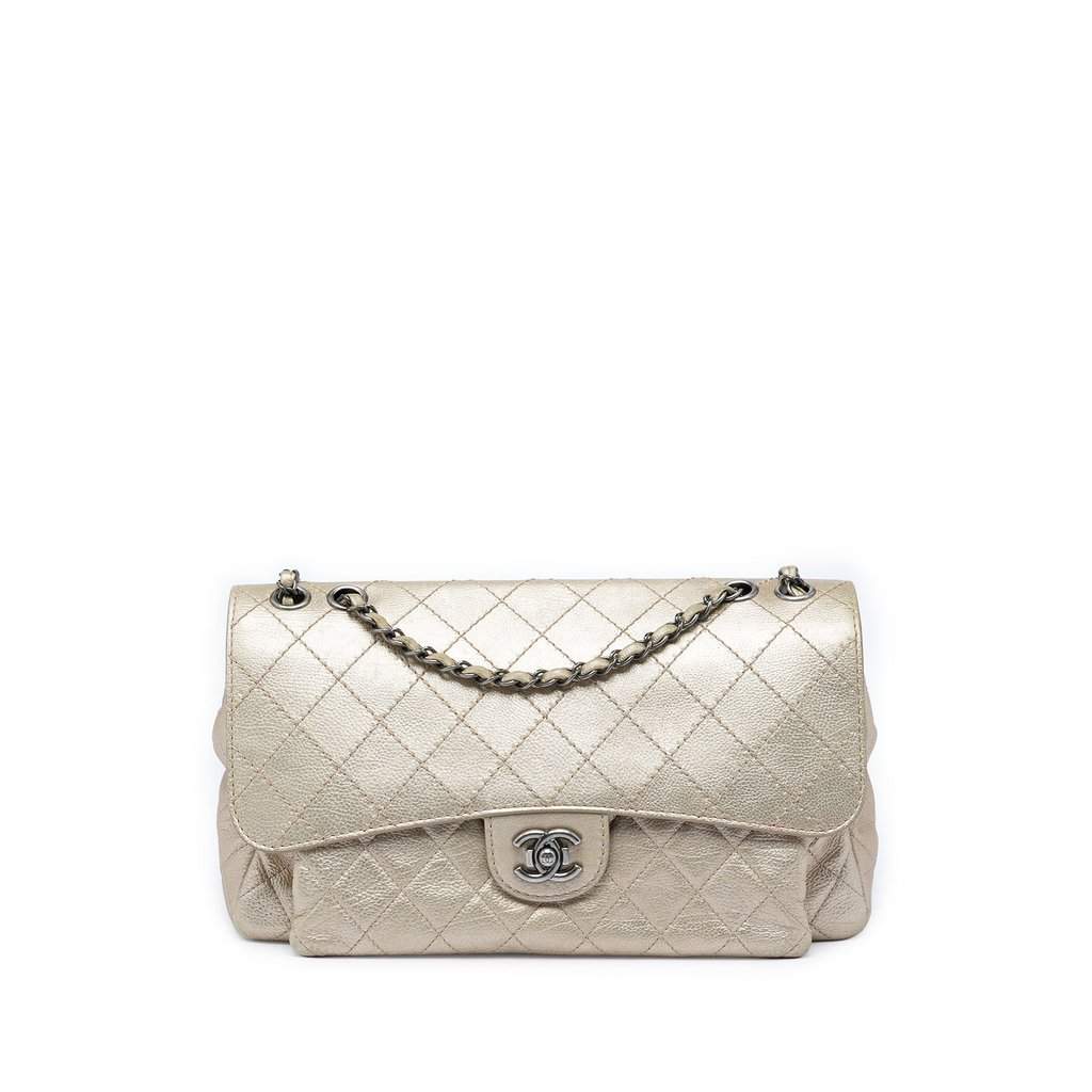 Chanel Paris Dubai Metallic Calfskin Flap Gold Leather Very good condition - Front View