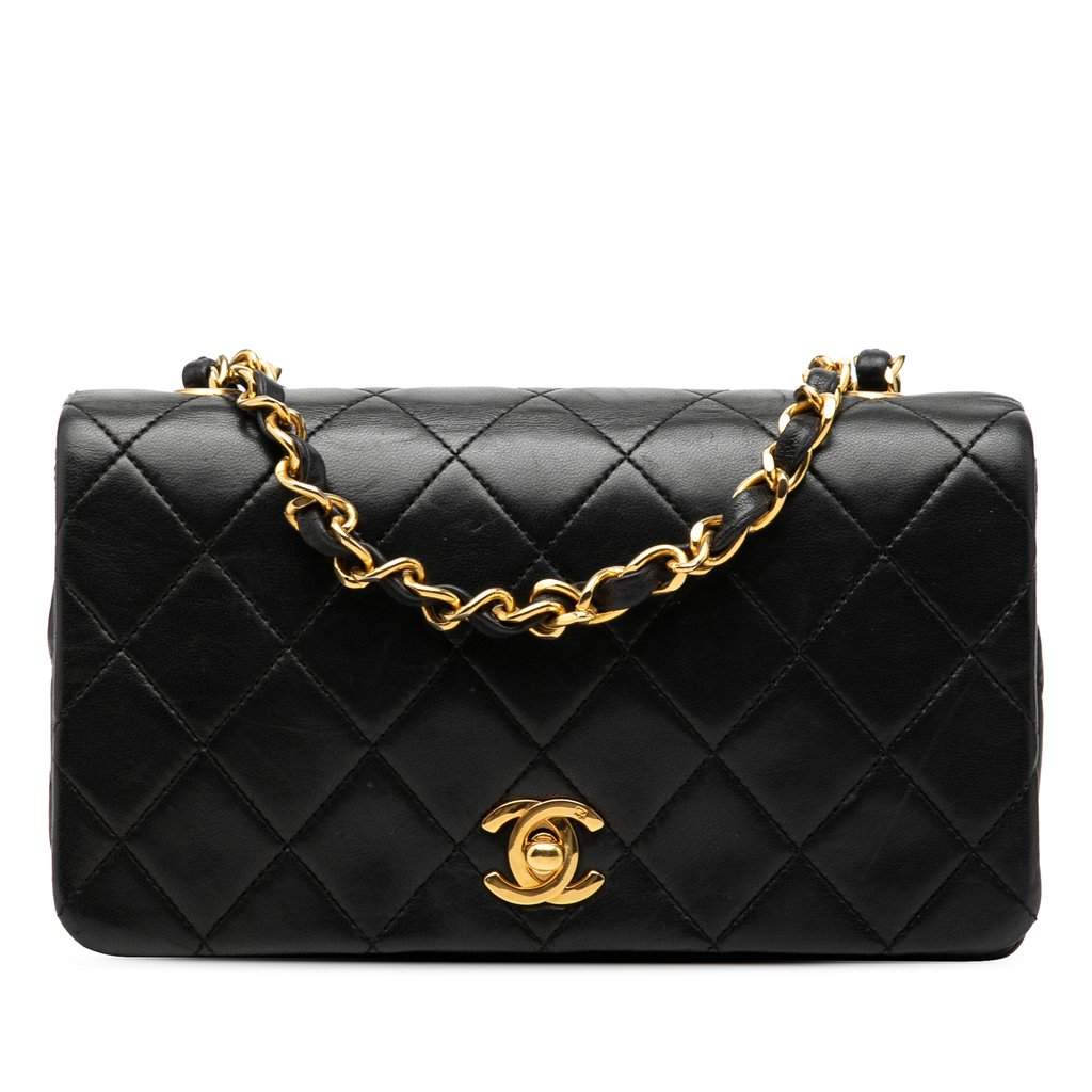 Chanel CC Quilted Lambskin Turnlock Full Single Flap Black Leather Very good condition - Front View