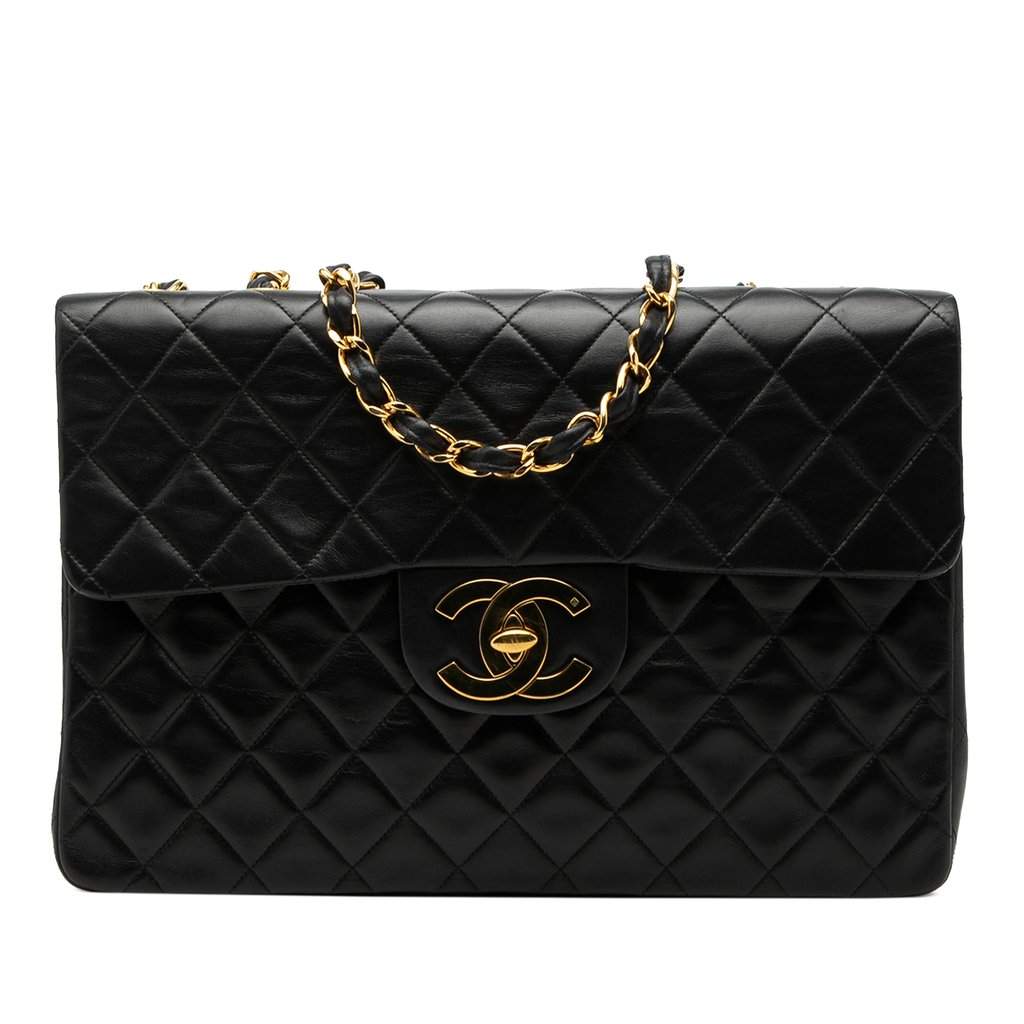 Chanel Maxi XL Classic Lambskin Single Flap Black Leather Very good condition - Front View