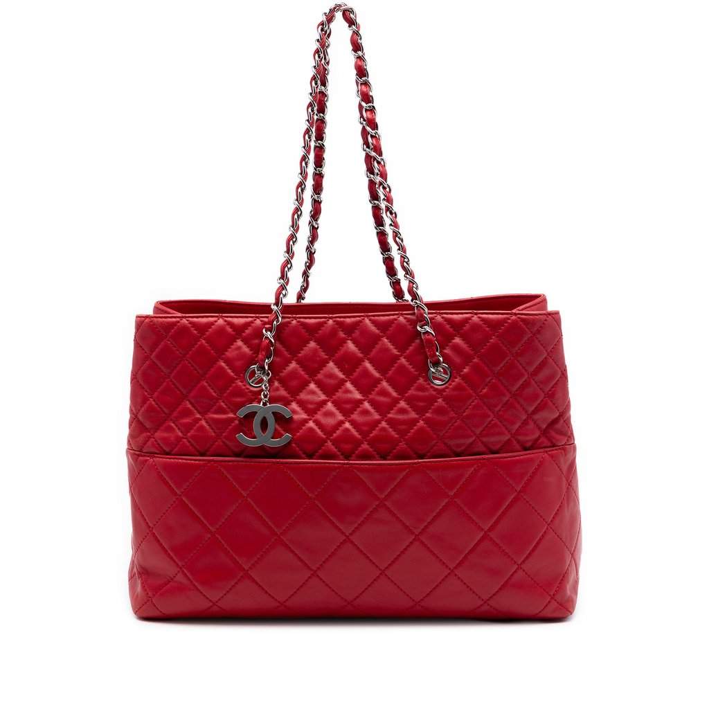 Chanel Large Quilted Calfskin In The Business Tote Red Leather Very good condition - Front View