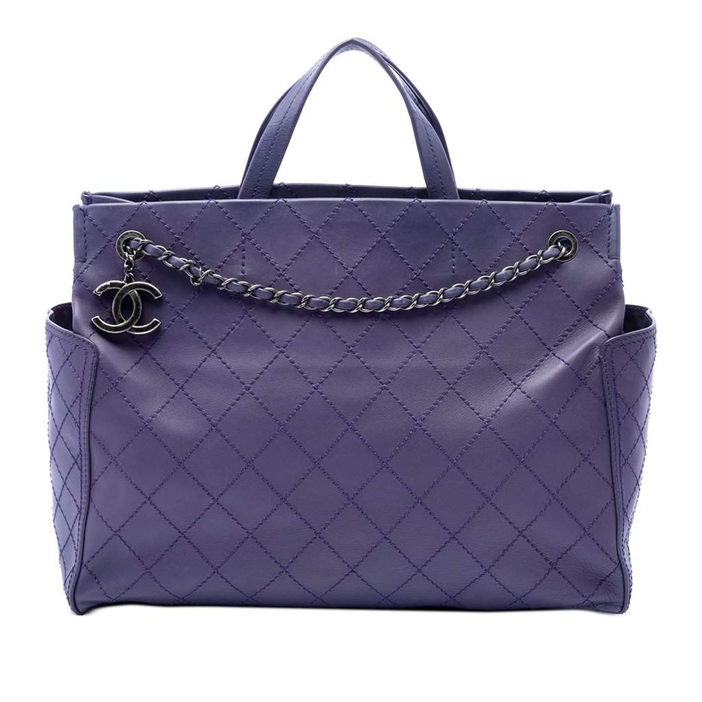 Chanel Large CC Quilted Calfskin Pocket Tote Purple Leather Very good - Front View