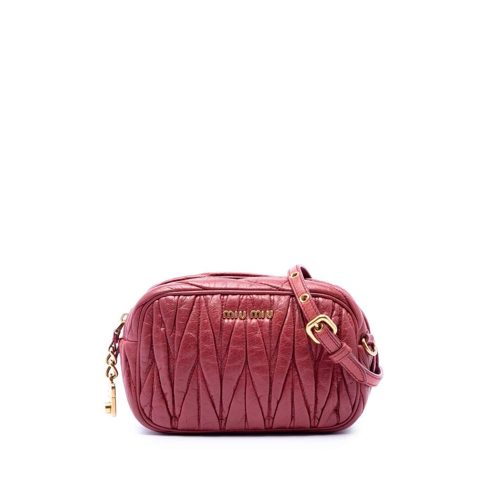 Miu Miu Matelasse Nappa Camera Bag Red Leather Very good condition - Front View