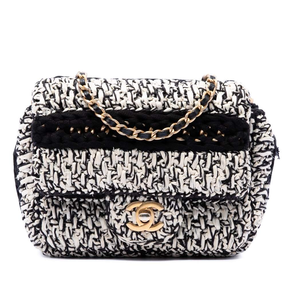 Chanel Raffia Braided with Love Flap White Very good condition - Front View