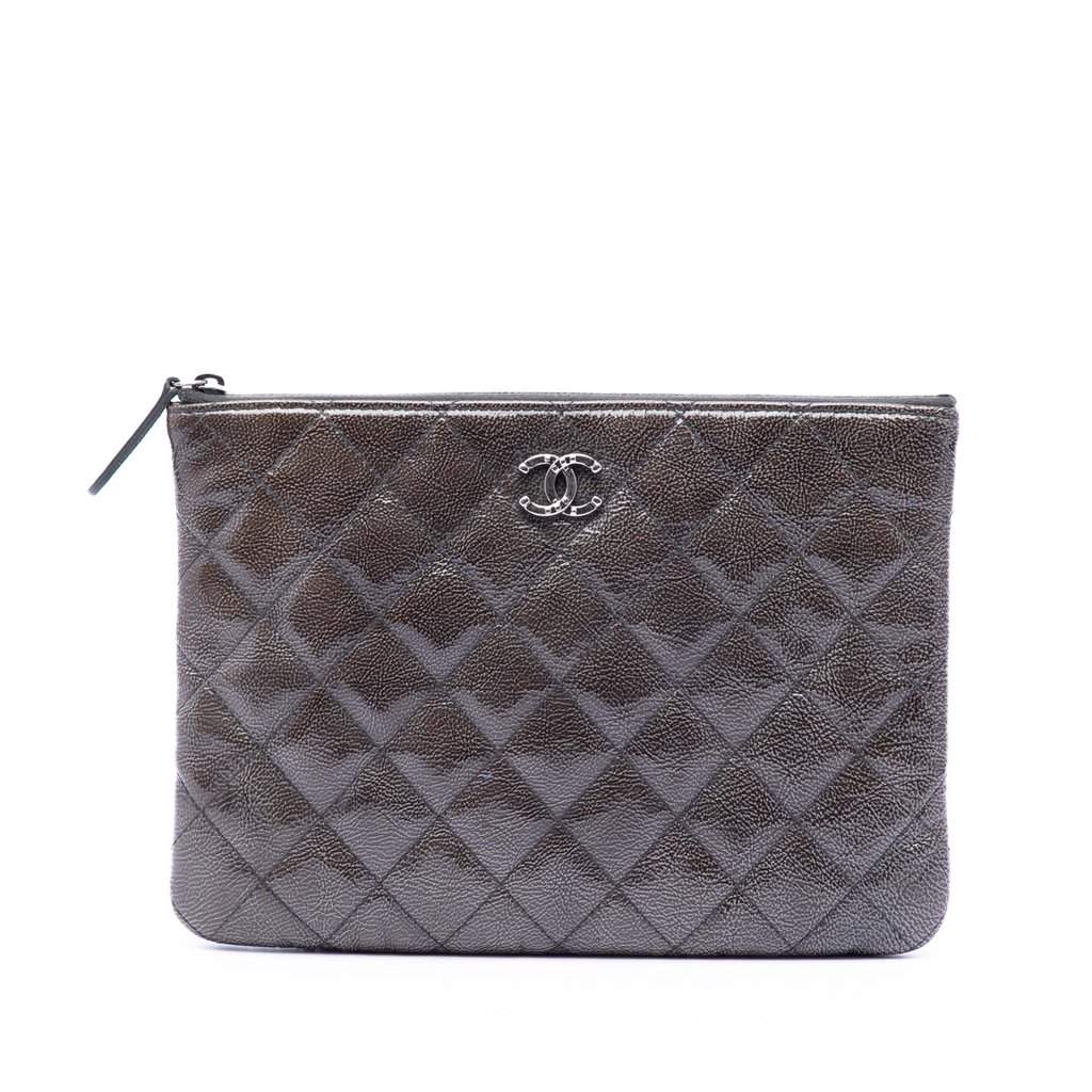 Chanel Small Quilted Crinkled Patent O Case Clutch Green Leather Very good - Front View