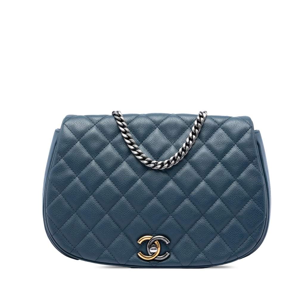 Chanel Medium Quilted Caviar Casual Pocket Flap Blue Leather Very good condition - Front View