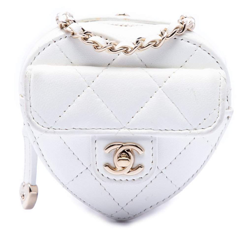 Chanel Mini Quilted Lambskin CC in Love Heart Necklace Bag White Leather Very good condition - Front View