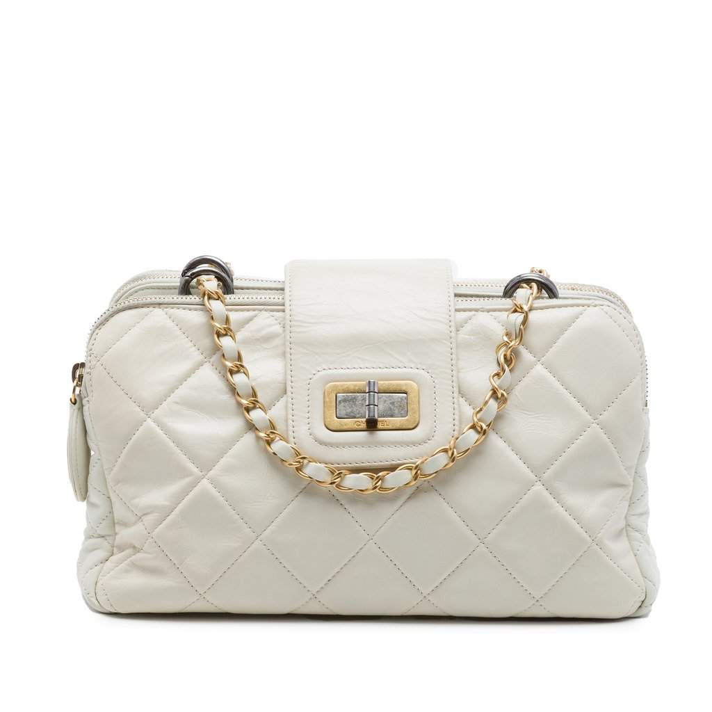 Chanel Quilted Aged Calfskin Mademoiselle Triple Zip Shoulder Bag White Leather Very good - Front View