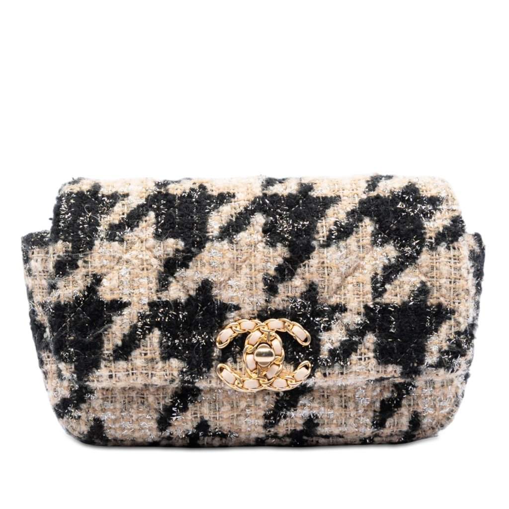 Chanel Houndstooth Tweed 19 Belt Bag Beige Very good condition - Front View