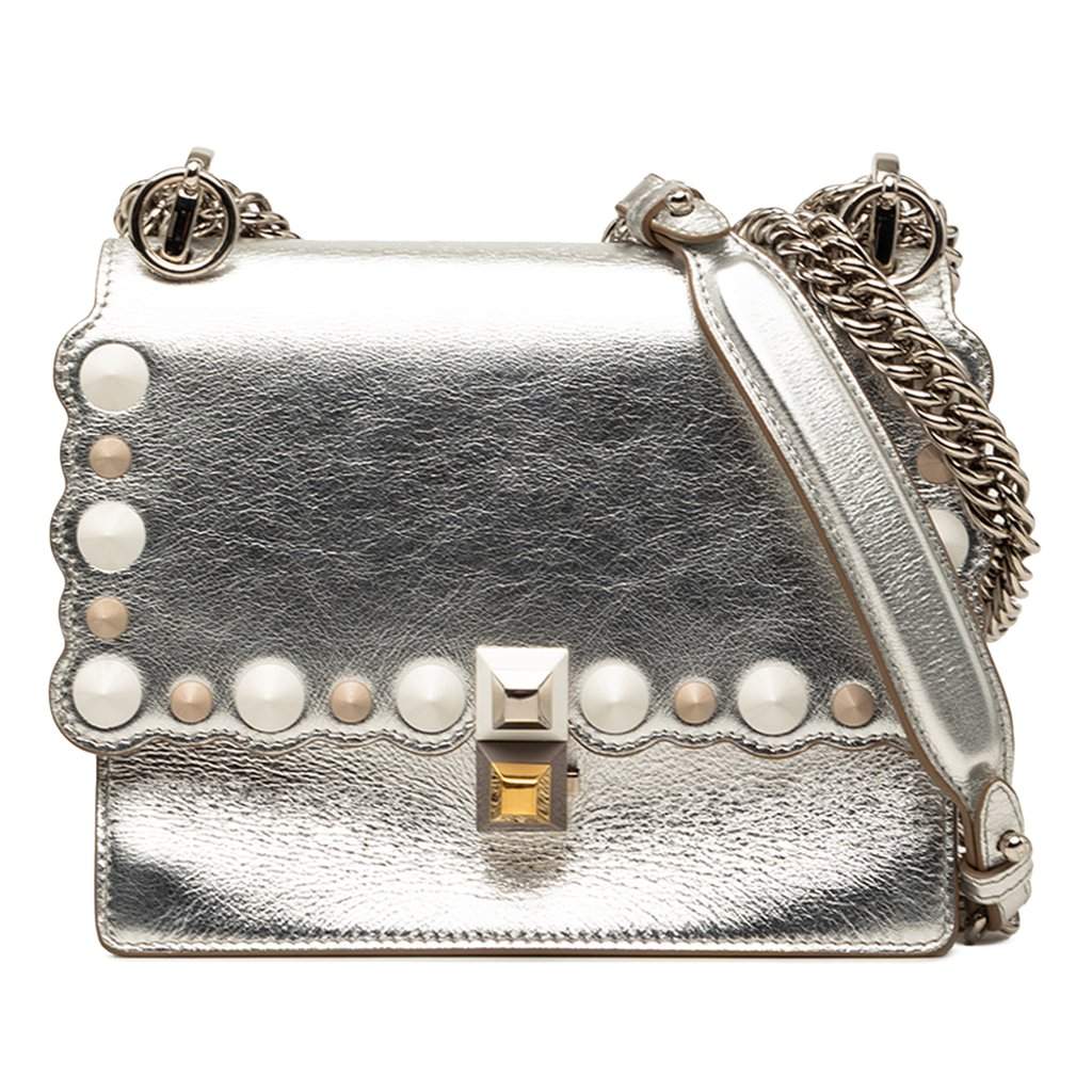 Fendi Mini Scalloped Metallic Leather and Pearls Kan I Crossbody Silver Leather Very good condition - Front View