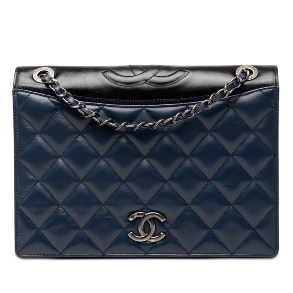 Chanel Small Quilted Calfskin Ballerine Flap Blue Leather Very good - Front View