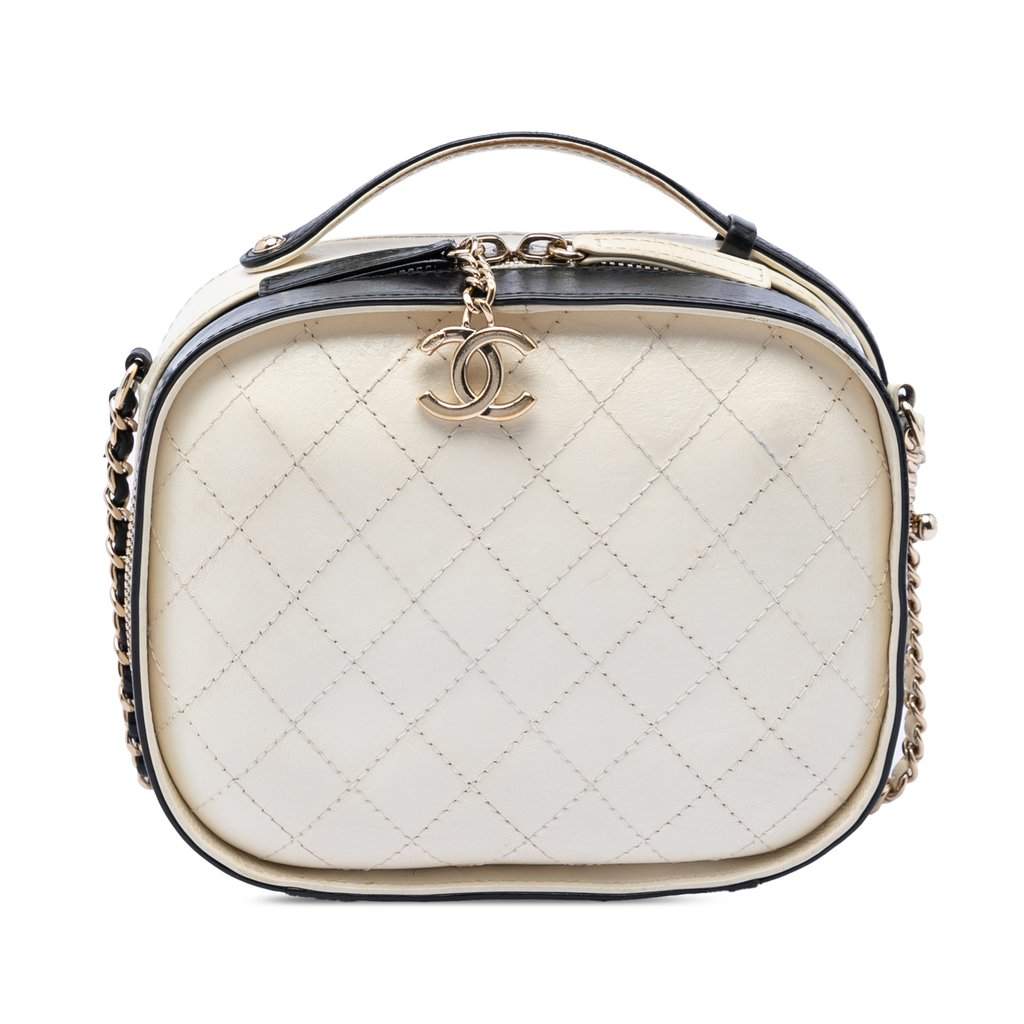 Chanel Small CC Crumpled Calfskin Vanity Case Beige Leather Very good condition - Front View