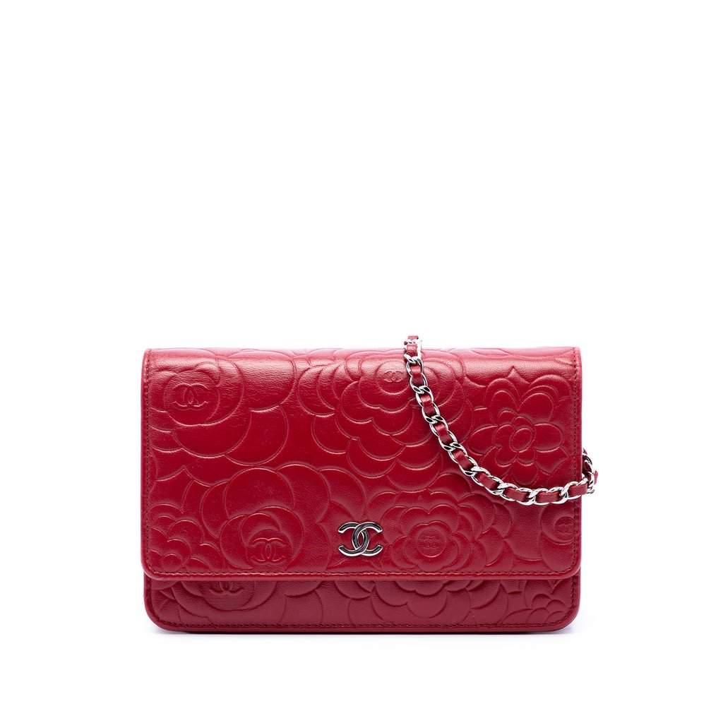 Chanel CC Embossed Lambskin Camellia Wallet On Chain Red Leather Very good condition - Front View