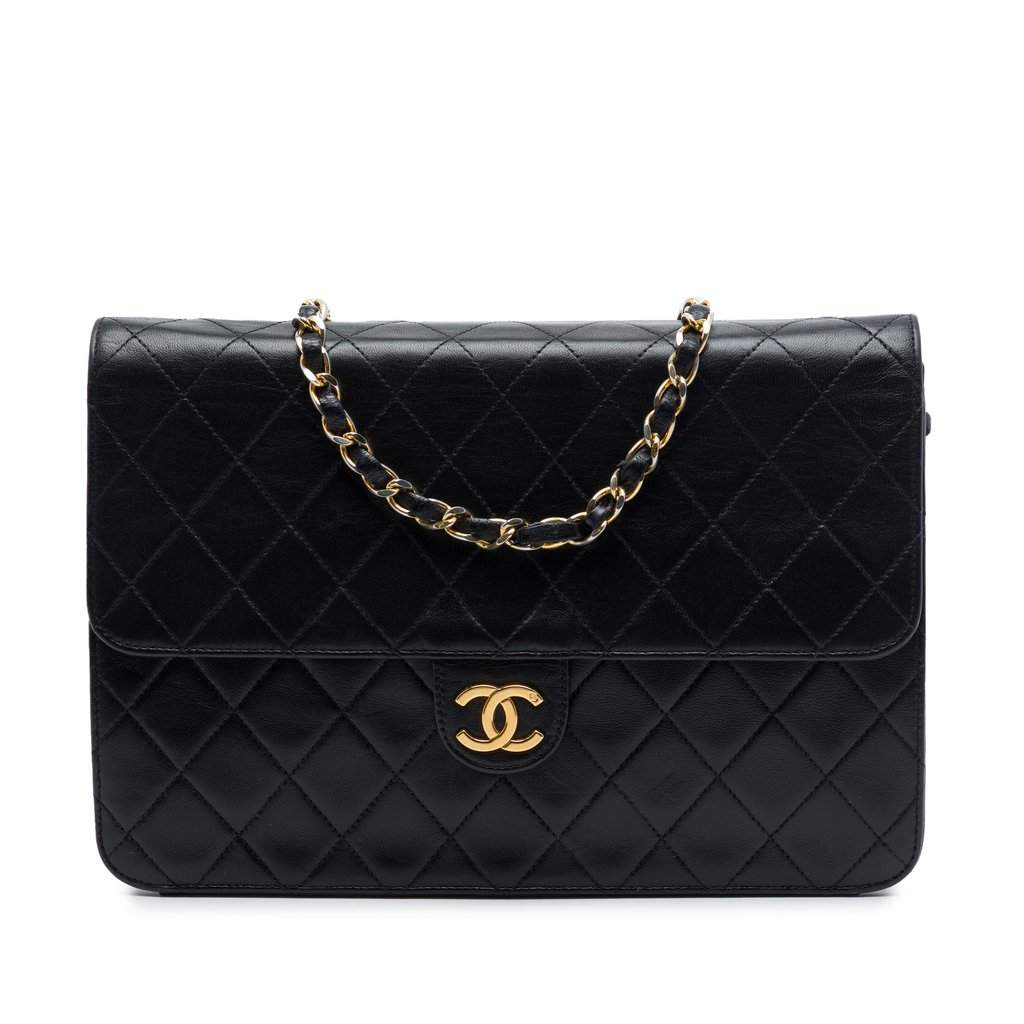 Chanel Medium CC Quilted Lambskin Single Flap Black Leather Very good condition - Front View