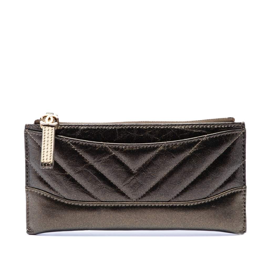 Chanel Chevron Metallic Aged Calfskin Gabrielle Zip Pouch Brown Leather Very good condition - Front View