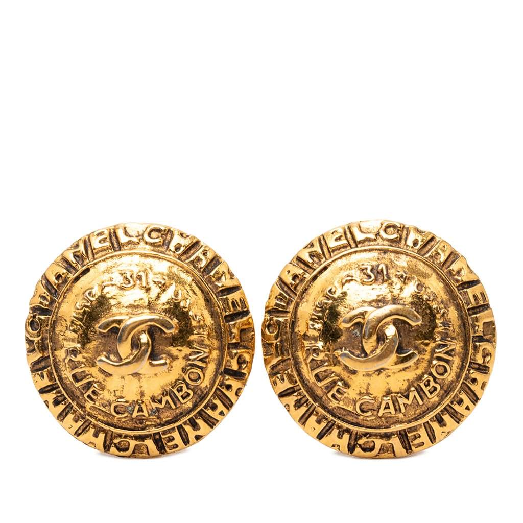 Chanel CC Gold Plated Rue Cambon Round Clip on Earrings Gold Metal Very good - Front View
