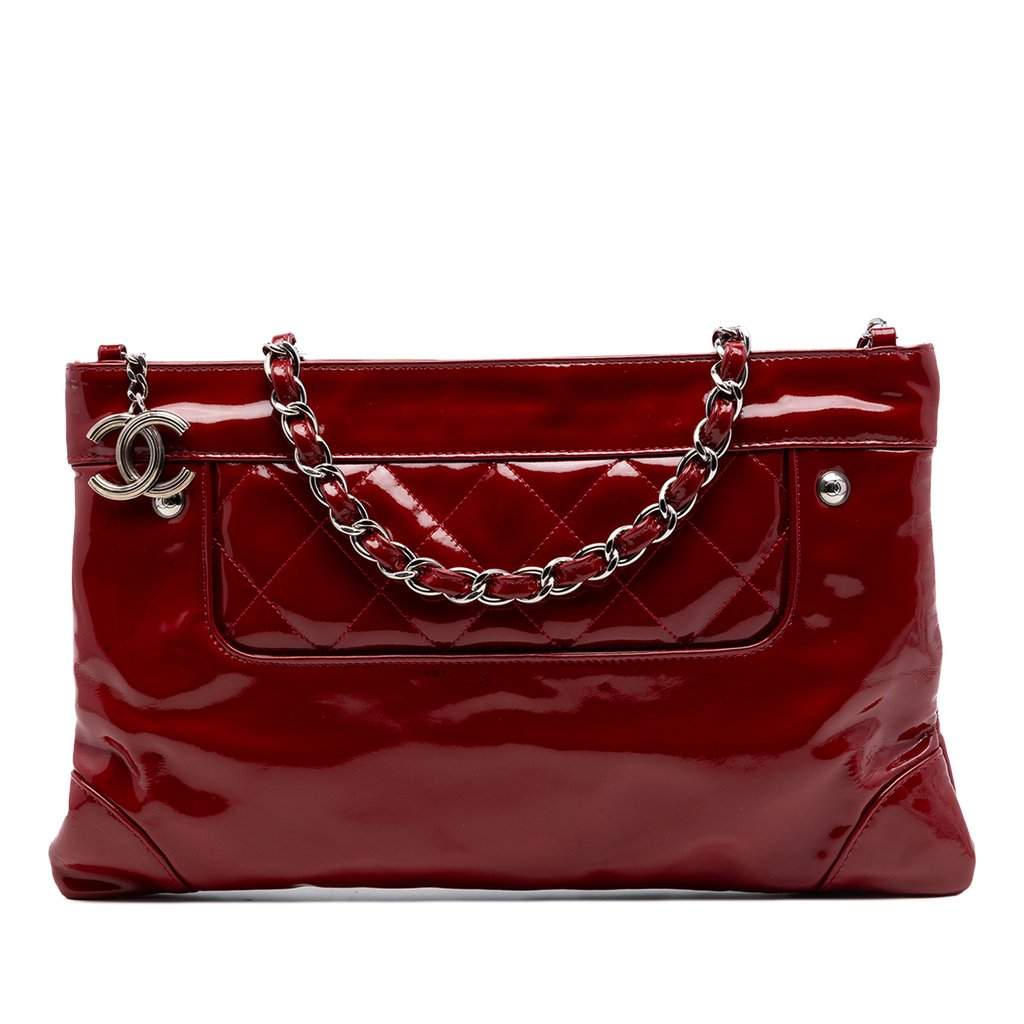 Chanel CC Quilted Patent Chain Shoulder Bag Red Leather Very good condition - Front View