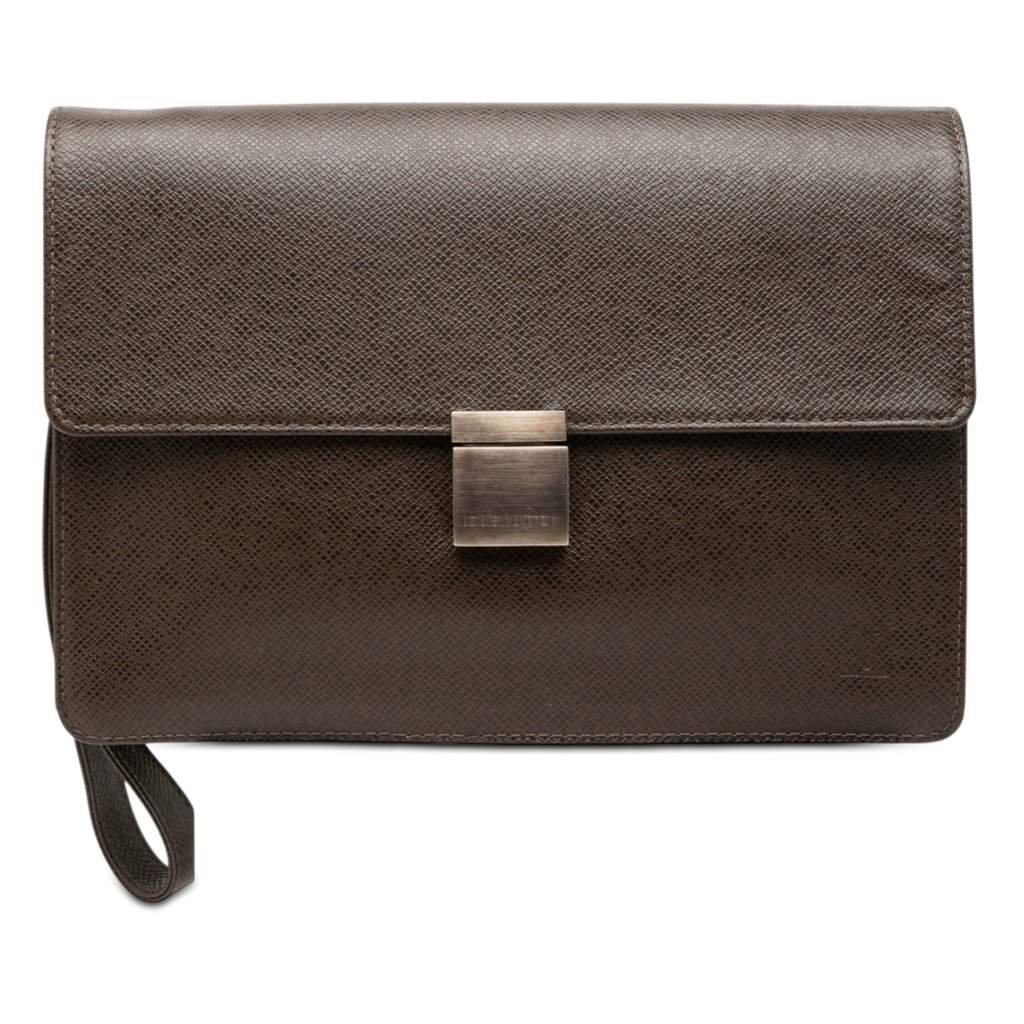 Louis Vuitton Taiga Selenga Brown Leather Very good condition - Front View