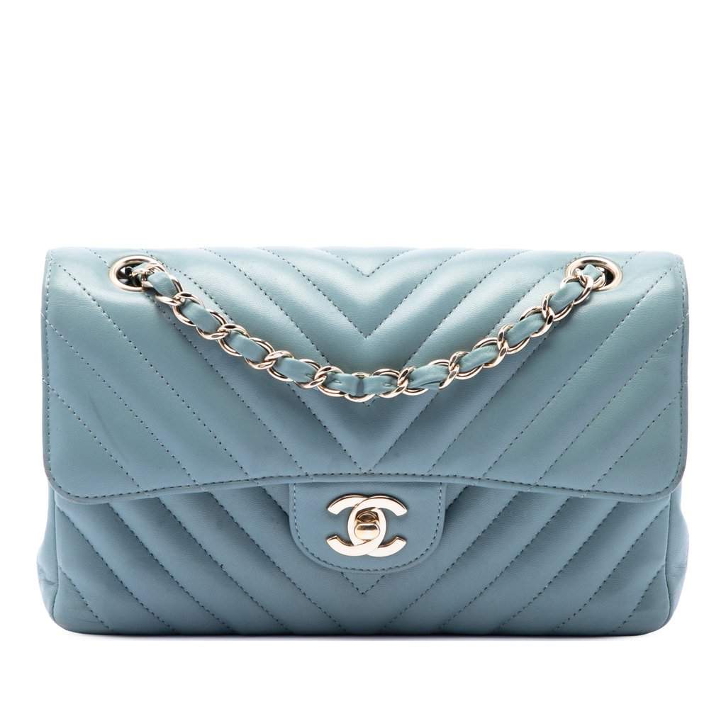 Chanel Small Classic Chevron Lambskin Double Flap Blue Leather Very good condition - Front View