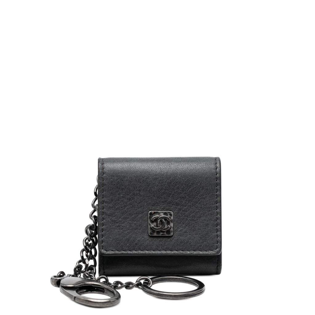 Chanel CC Calfskin Key Holder Case Black Leather Very good condition - Front View