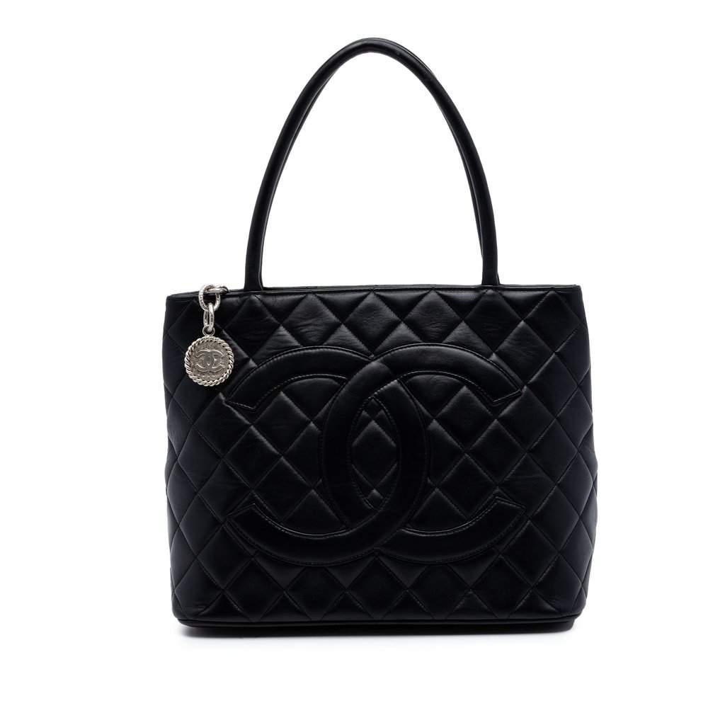 Chanel Lambskin Medallion Tote Black Leather Very good condition - Front View