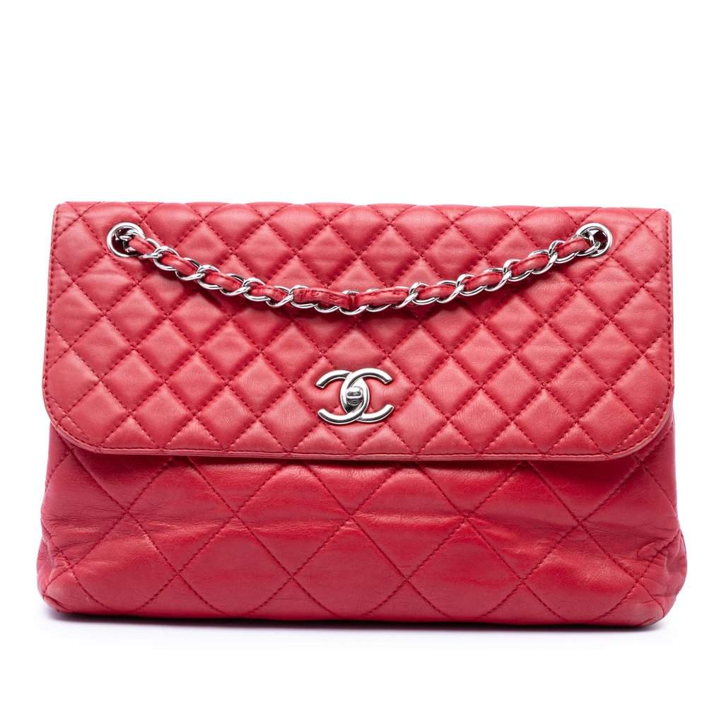 Chanel CC Quilted Calfskin In The Business Flap Red Leather Very good condition - Front View