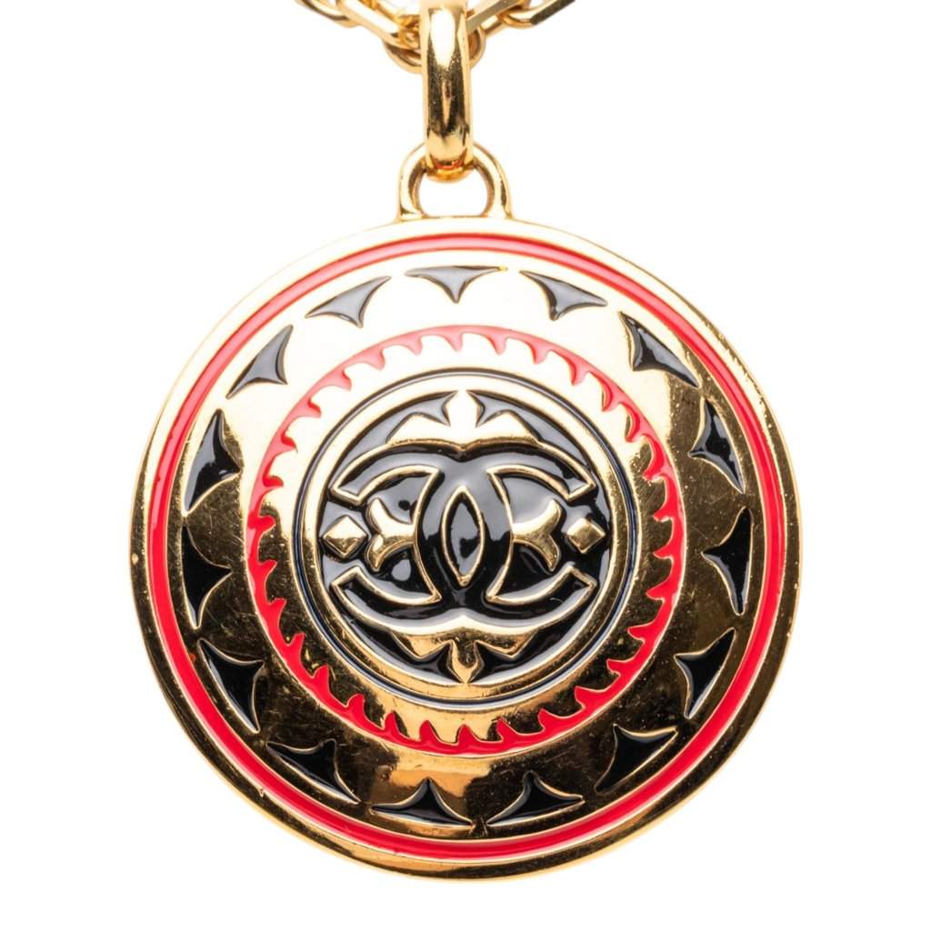 Chanel CC Gold Plated Enamel Sun Medallion Pendant Necklace Gold Metal Very good condition - Front View