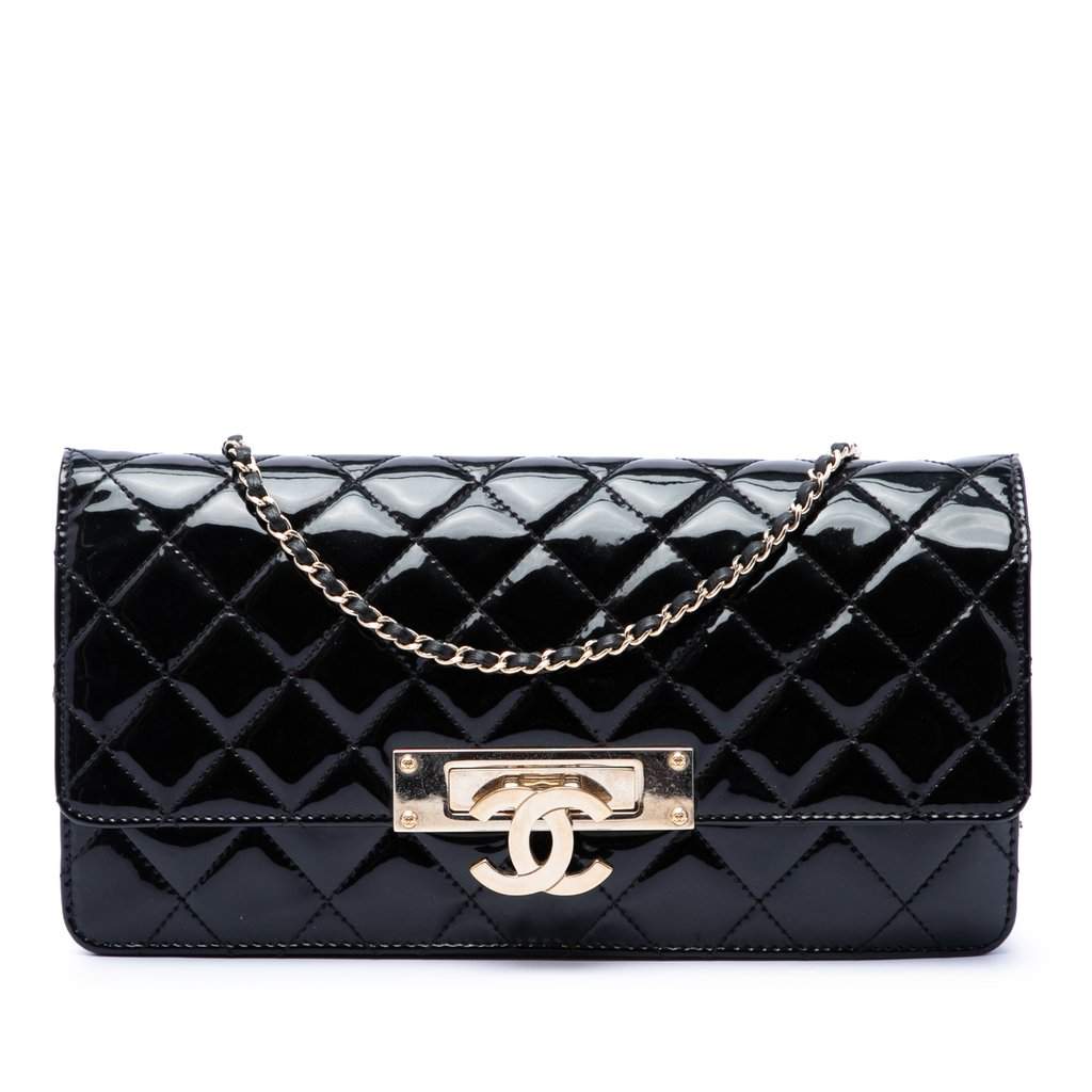 Chanel Quilted Patent Golden Class East West Wallet on Chain Black Leather Very good condition - Front View