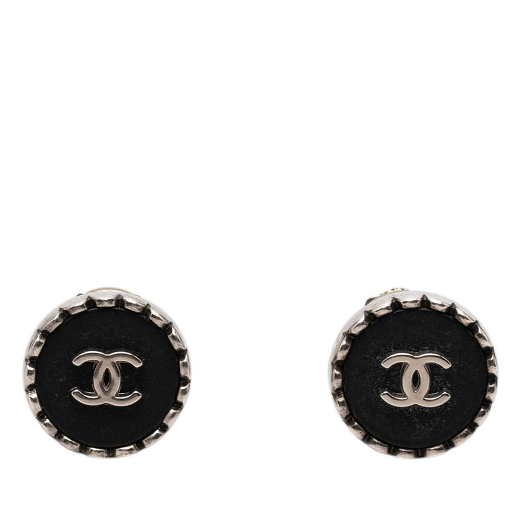 Chanel CC Brass Enamel Button Clip on Earrings Black Metal Very good condition - Front View