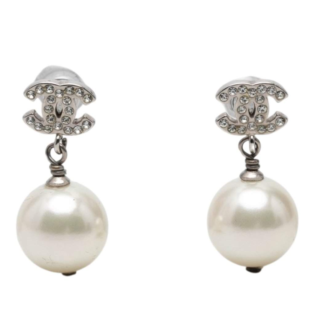 Chanel CC Brass Strass and Faux Pearl Drop Bullet Back Earrings Silver Metal Very good condition - Front View