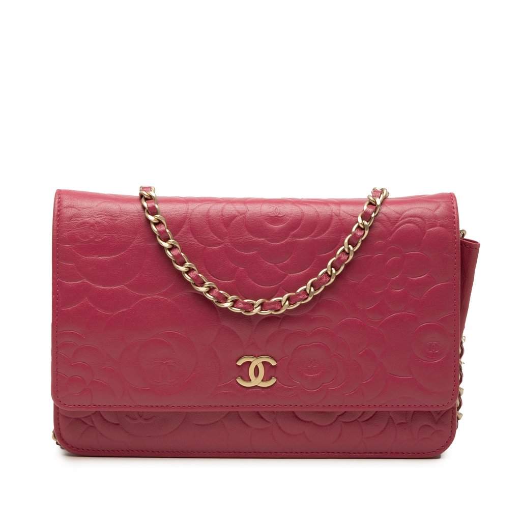 Chanel CC Embossed Lambskin Camellia Wallet On Chain Pink Leather Very good condition - Front View