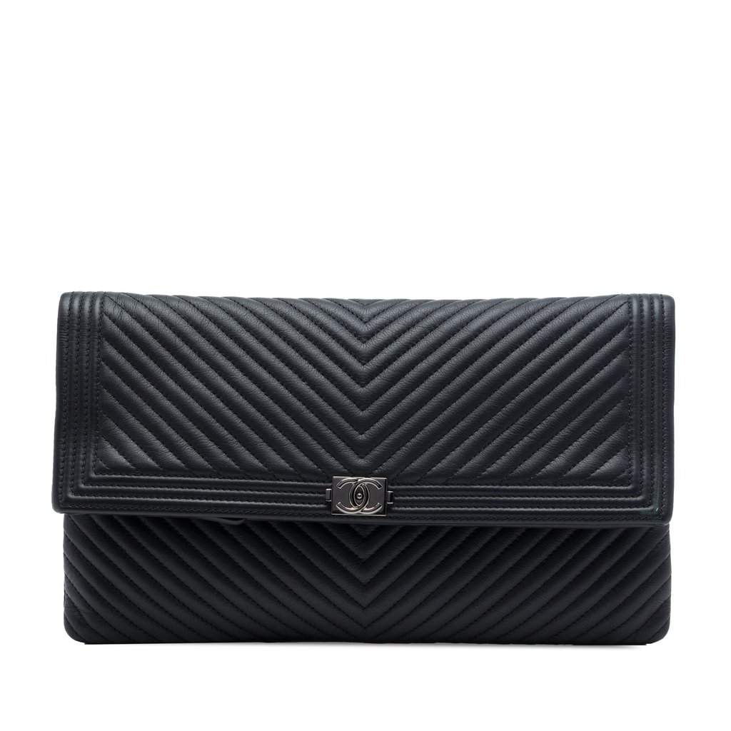 Chanel Chevron Calfskin CC Beauty Boy Foldover Clutch Black Leather Very good - Front View