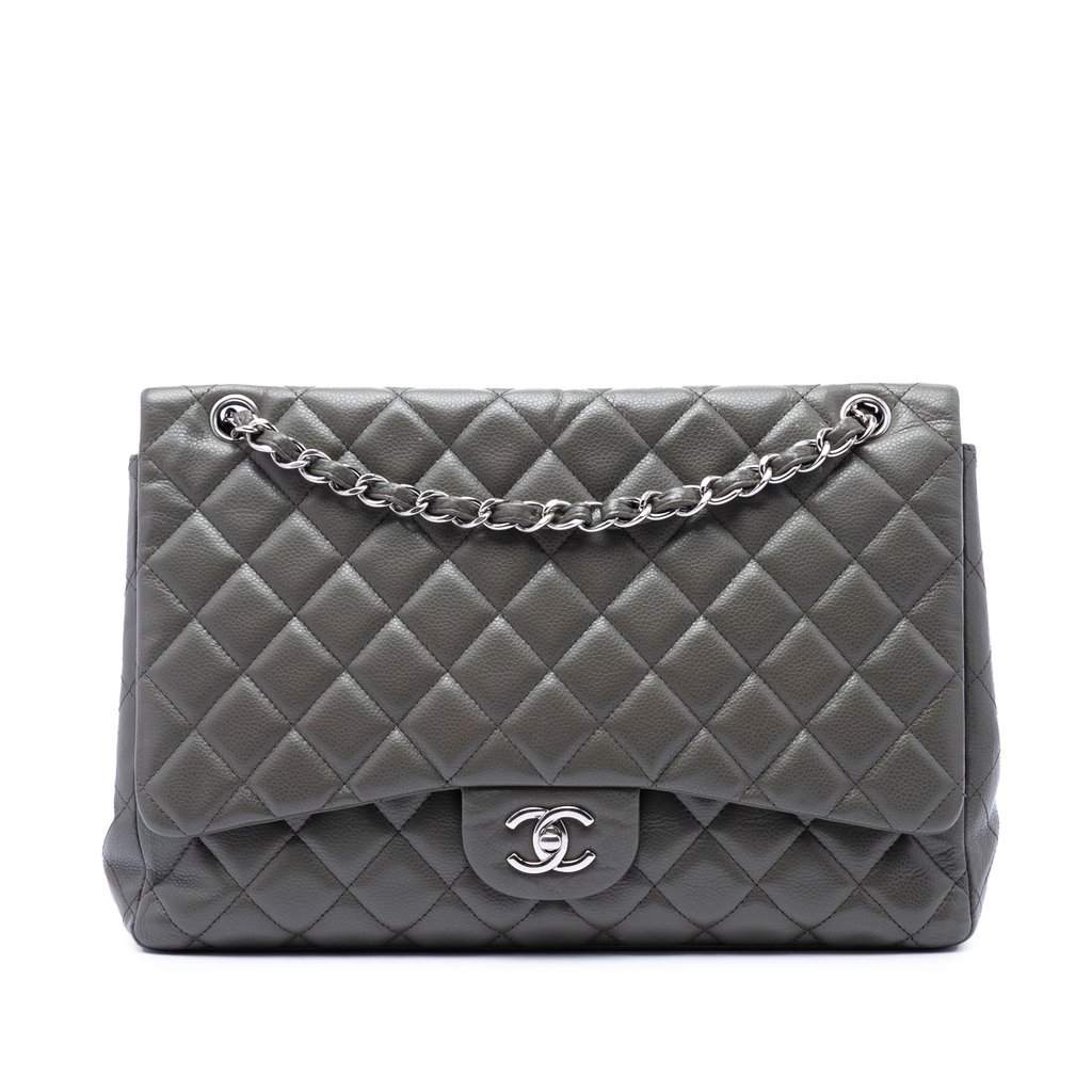 Chanel Maxi Classic Caviar Single Flap Green Leather Very good - Front View