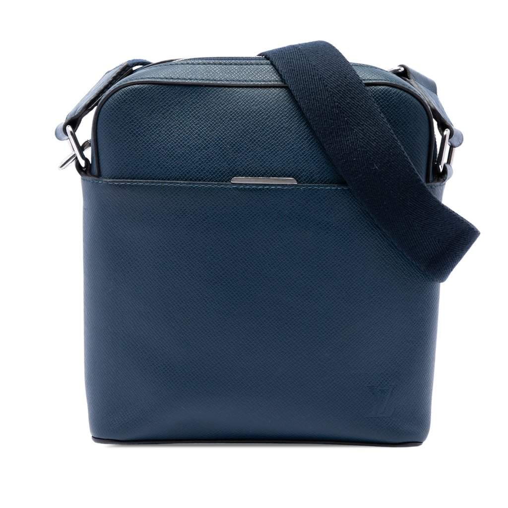 Louis Vuitton Taiga Anton Pochette Blue Leather Very good - Front View