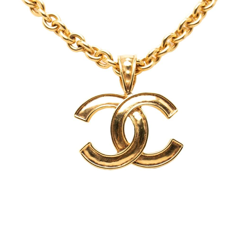 Chanel CC Gold Plated Pendant Necklace Gold Metal Very good condition - Front View