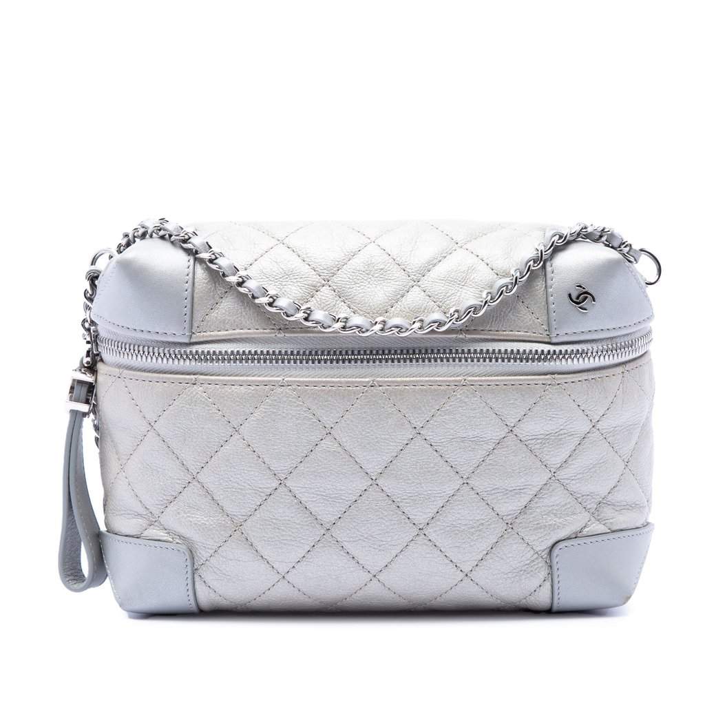 Chanel CC Quilted Metallic Calfskin Street Allure Camera Bag Silver Leather Very good condition - Front View