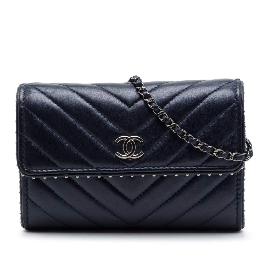 Chanel CC Chevron Lambskin Studded Wallet On Chain Blue Leather Very good condition - Front View