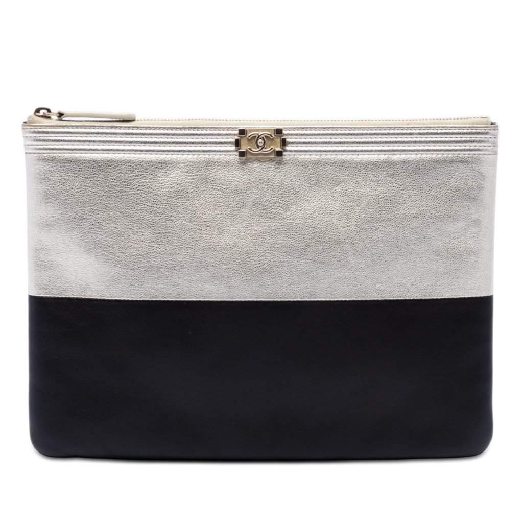 Chanel Medium Bicolor Goatskin Boy O Case Clutch Black Leather Very good condition - Front View