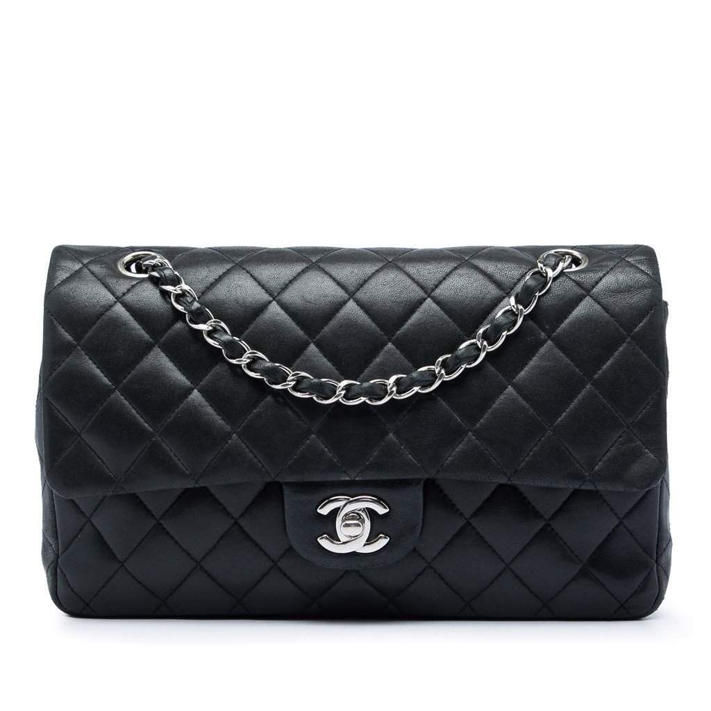 Chanel Medium Classic Lambskin Double Flap Black Leather Good condition - Front View