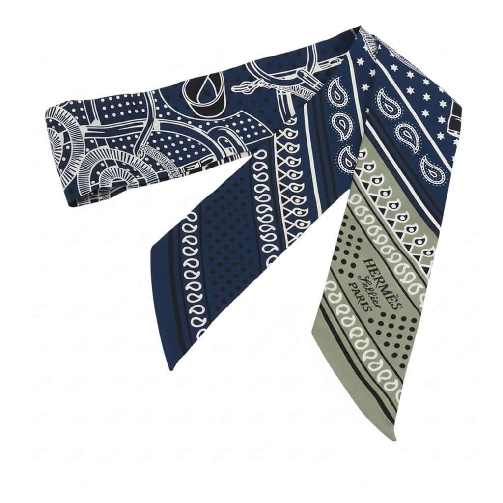 Hermès Eperon d Or Bandana Silk Twilly Scarf Blue Very good condition - Front View